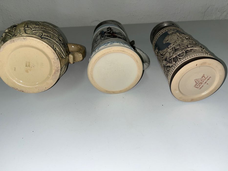 Conjunto de canecas alemães