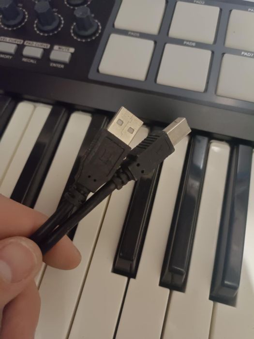 Klawiatura sterująca MIDI DNA KEY PAD 25 świetny stan, użyty tylko raz