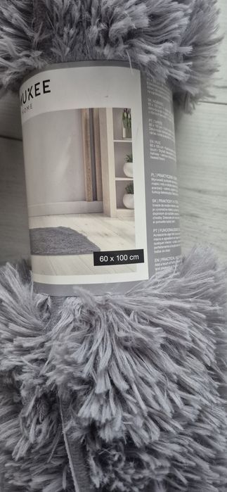Smukee. Posciel i dywanik