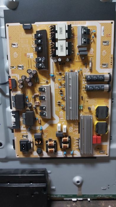 Samsung 75 QE75Q67TAU (części)