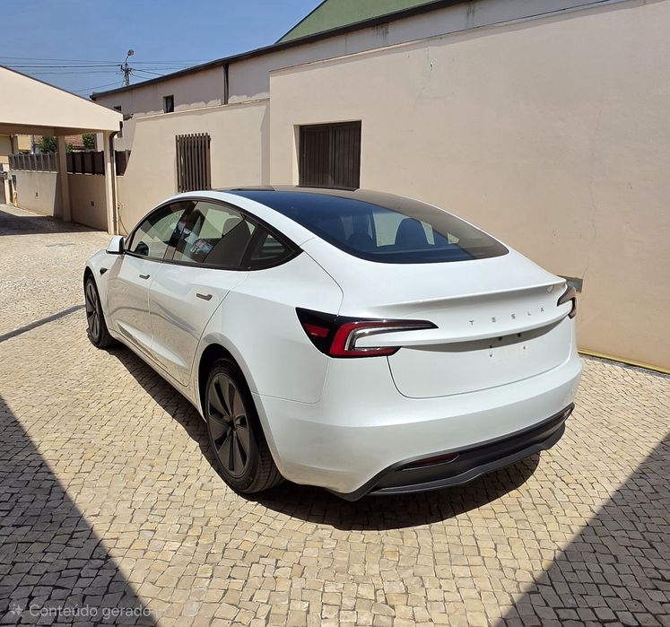 Tesla model 3 highland