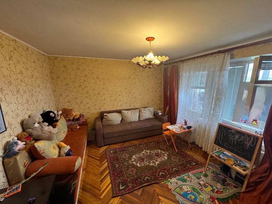 Продаж 3-кімнатної квартири  68м2, цегла, гарний район