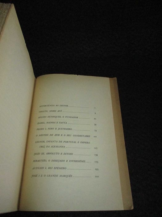 Livro Príncipes de Portugal Aquilino Ribeiro Obra proibida pelo regime