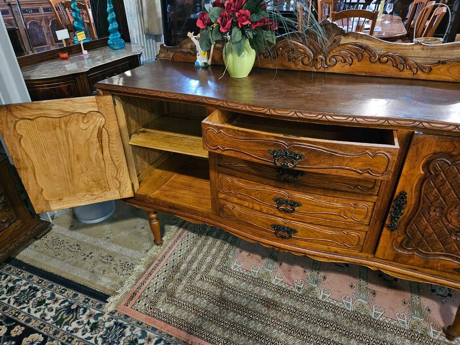 Aparador antigo em óptimo estado