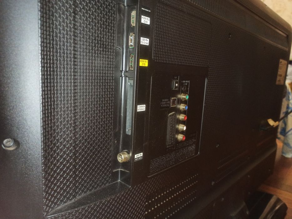 Телевизор Samsung UE40H5000. 40“.
