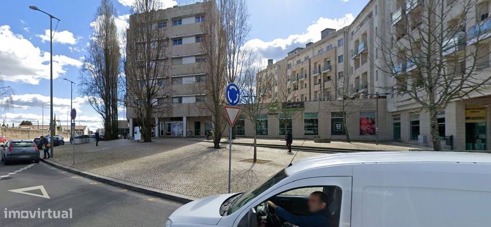 Garagem fechada c/arrumos-45m2, Centro da Cidade