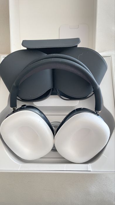 AirPods MAX Midnight