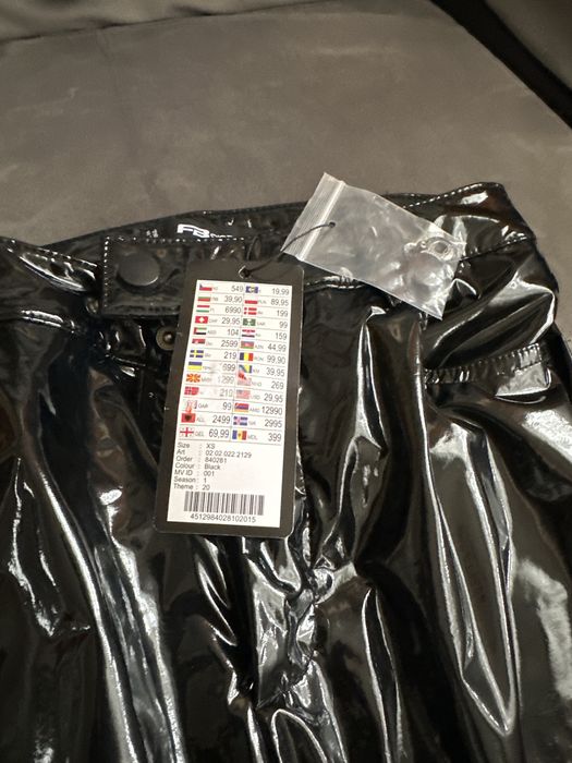 Spodnie błyszczace xs