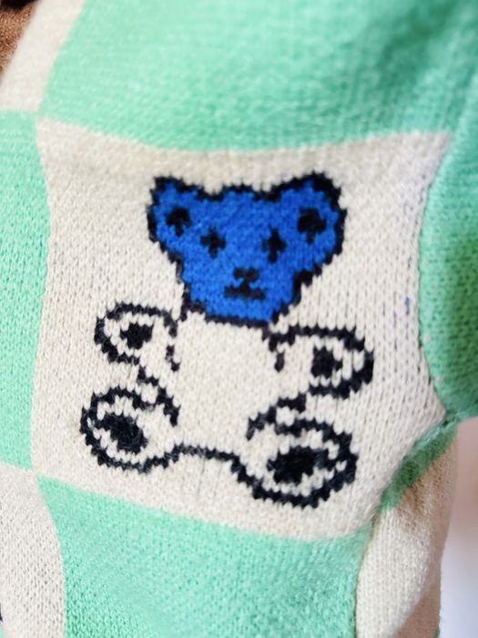 Dzianinowy sweterek w kratę z misiami, L 40, styl retro