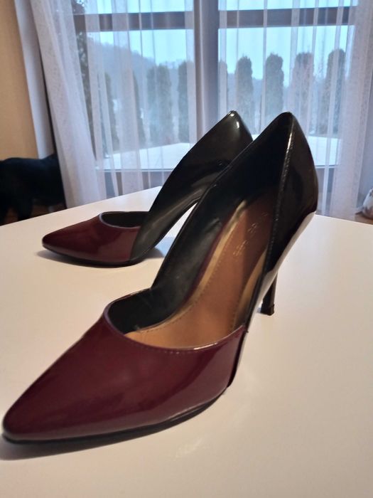 Szpilki czarno - bordowe