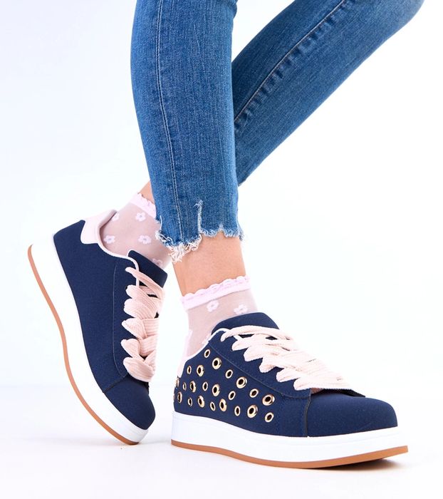 Granatowe sneakersy na platformie z nitami Adelis
