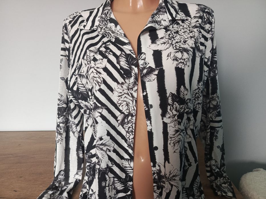 Koszula biało czarna w kwiaty paski alternative damska S H&M