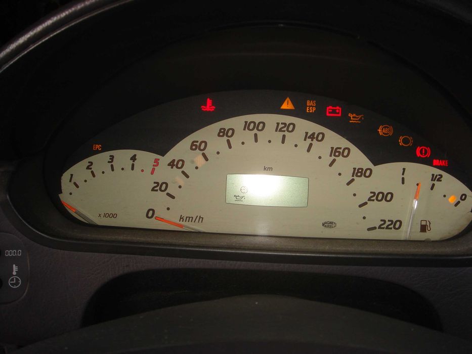 vendo Mercedes 170 cdi de 2003-4 e esticador de carro