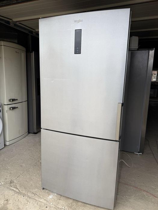 Холодильник Whirpool