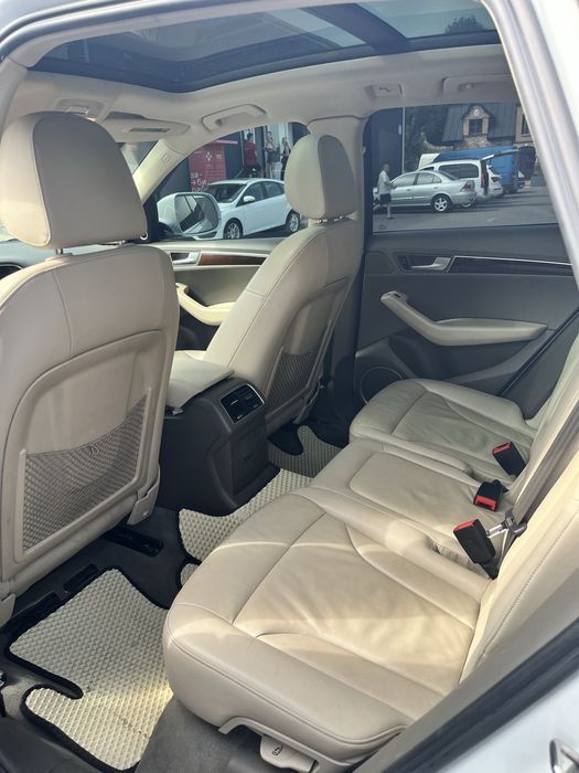 Audi q5 2011.