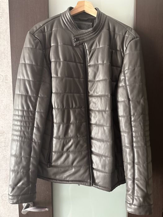 Шкіряна чоловіча куртка