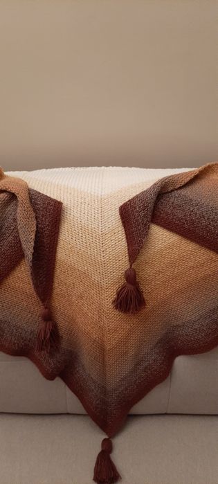 Chusta cieniowana, rękodzieło