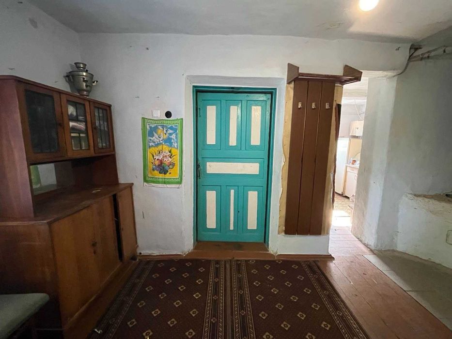 Продаж будиночку поряд річкою в селі Гайворон, Володарського району.