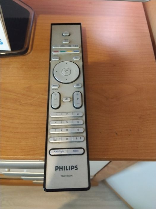 TV Philips 32cali 100 Hz  z ambilight
