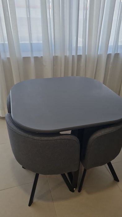 Mesa 4 lugares cinza