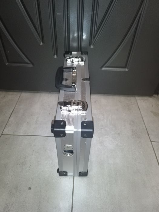 Кейс для ноутбука