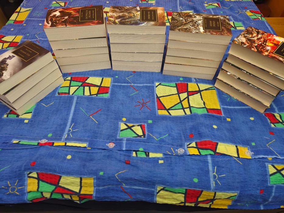 Herezja Horusa - zestaw 25 książek