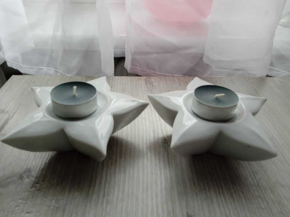 Porcelanowe białe świeczniki gwiazdki.
