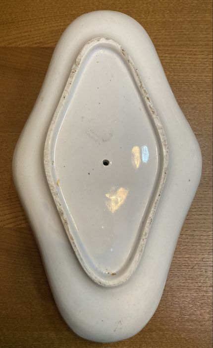 Molheira em faiança muito antiga