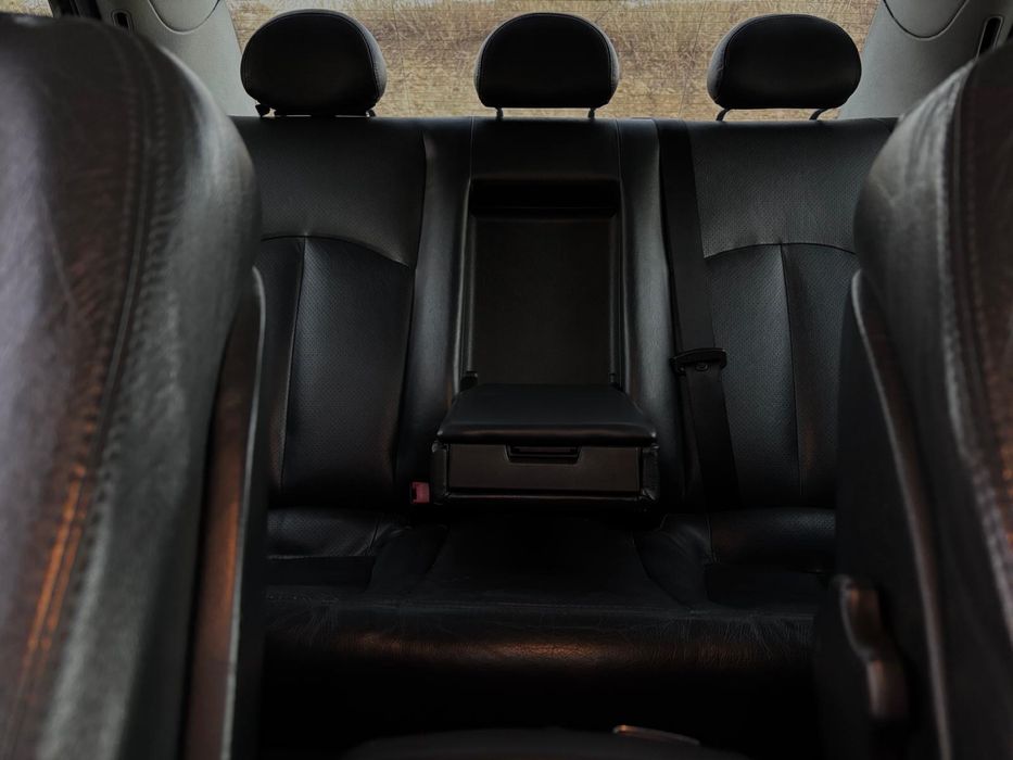 Mercedes-benz E220CDI ELEGANCE