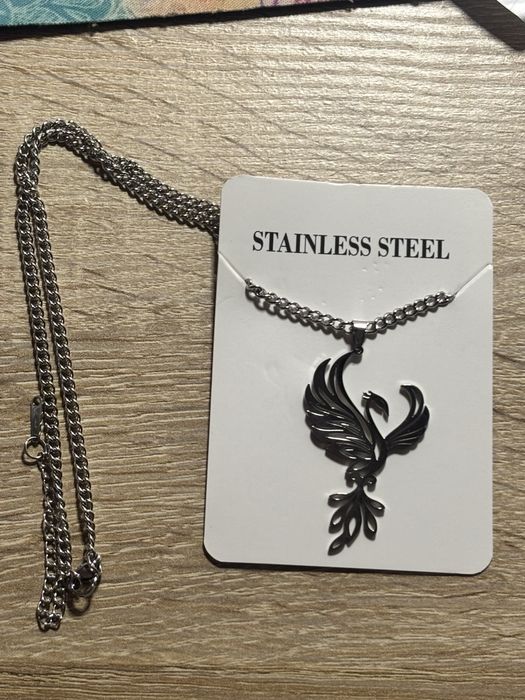 Varios colares em aço