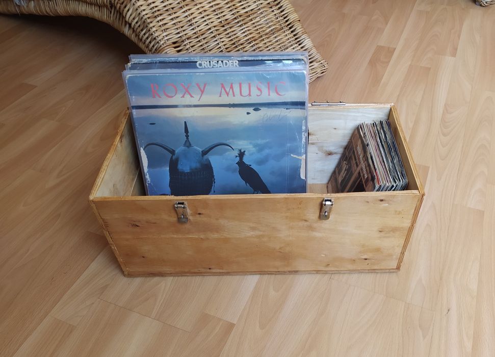 Caixa para discos vinil dá para ambos tamanhos 33' e 45' bonita cx