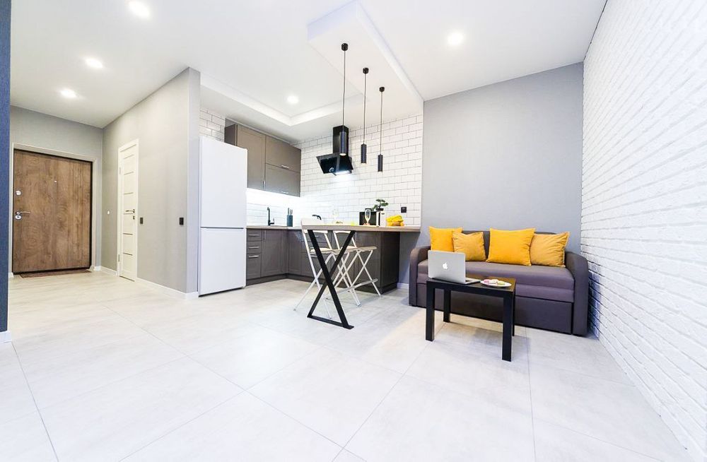 ДОМ НА ГЕНЕРАТОРЕ, Сдам посуточно Новая ВИП, Бажана 17, Позняки