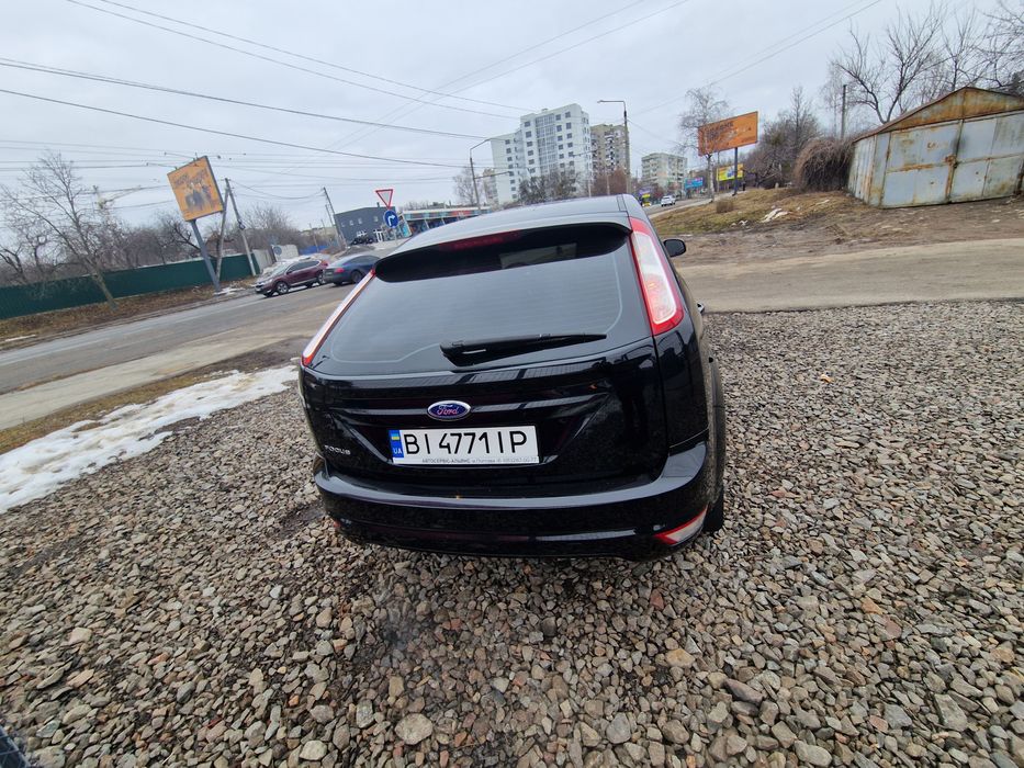 Ford Focus 2010 року