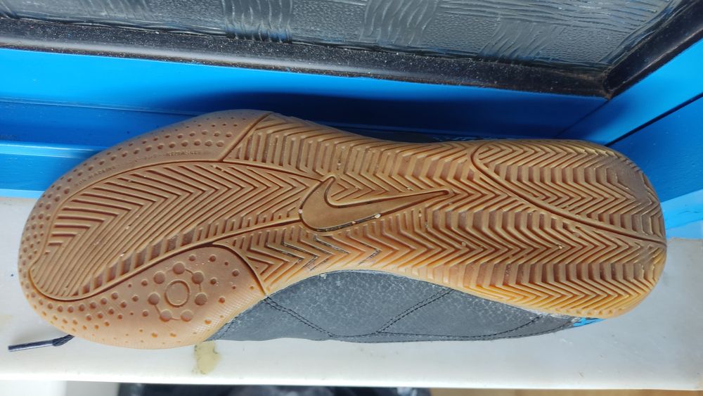 Sapatilhas futebol Nike 38,5