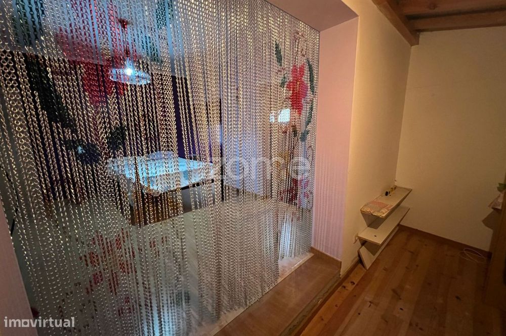 Moradia T4 com 4 Suites em Águas Frias – A 10 Minutos de Chaves