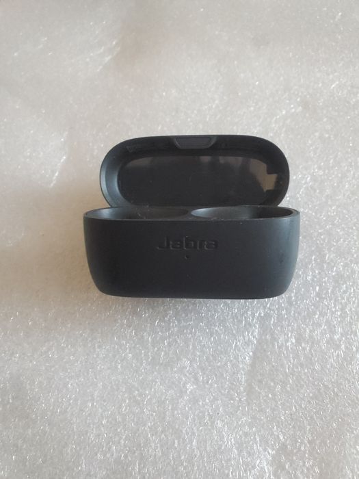 Etui oryginalne jabra elitę 4 active sprawne