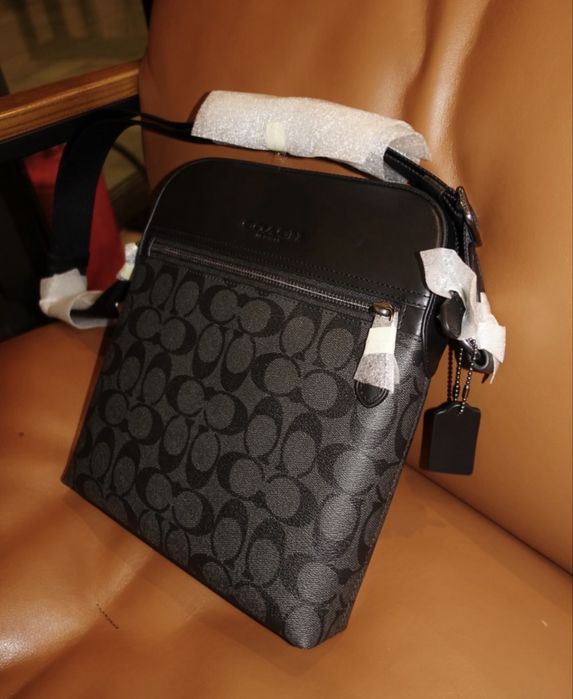 Чоловіча сумка месенджер Coach