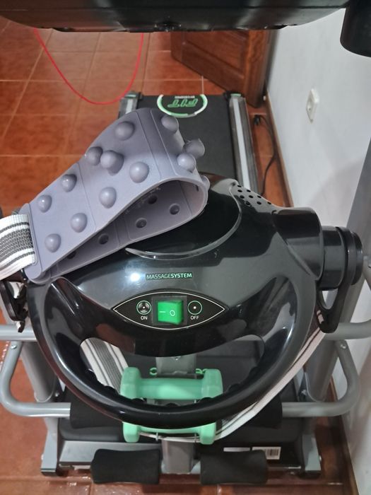 Passadeira com equipamento de massagens