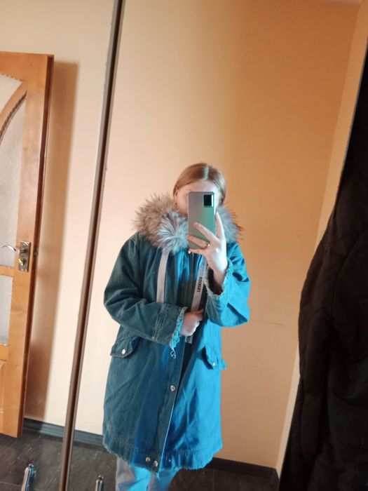 Продам  курточку