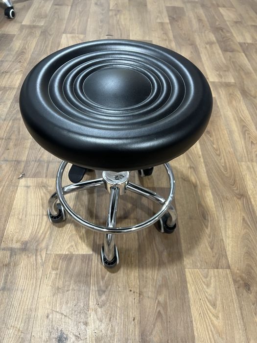 Стул мастера маникюра без спинки ( разные цвета) розница