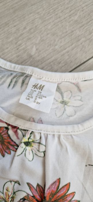 H&M kombinezon w kwiatki body letni