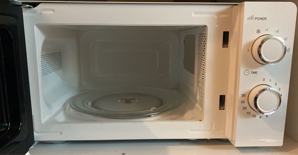 Microondas Electronia440807589393223681