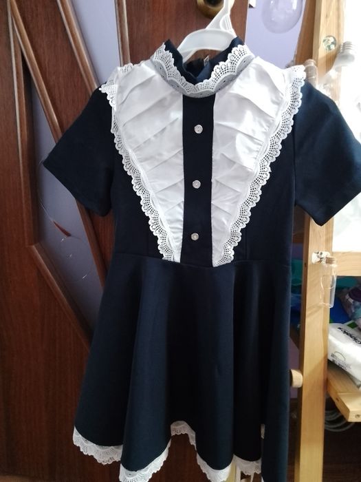 Шкільна форма для дівчаток