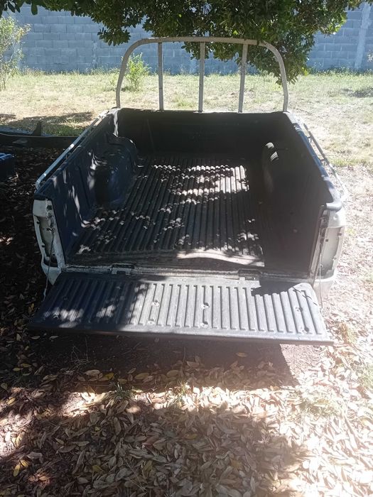 caixa de carga mazda b 2500