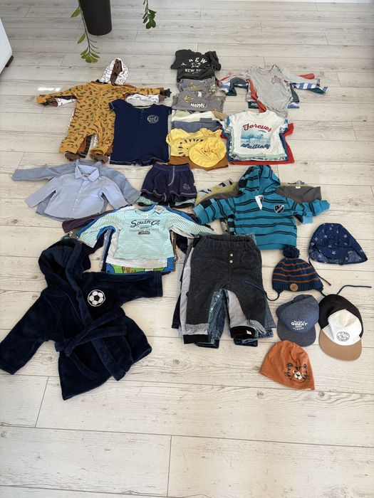 Paka ubrań dla chlopca od 68 H&M pajac Zestaw body