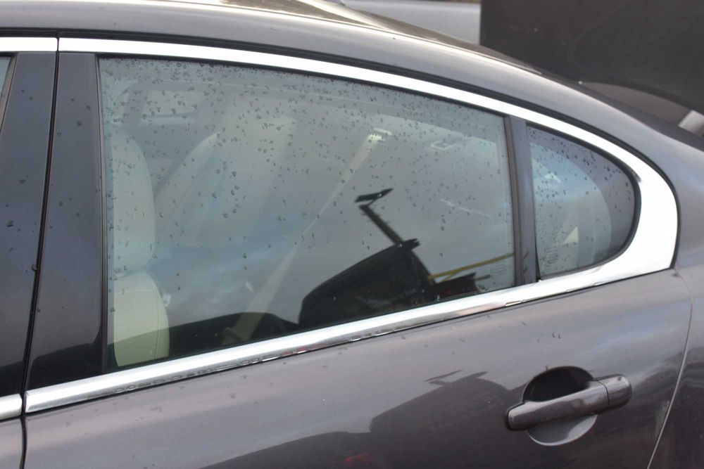 Szyba boczna drzwi przód tył P/L Jaguar XF X250