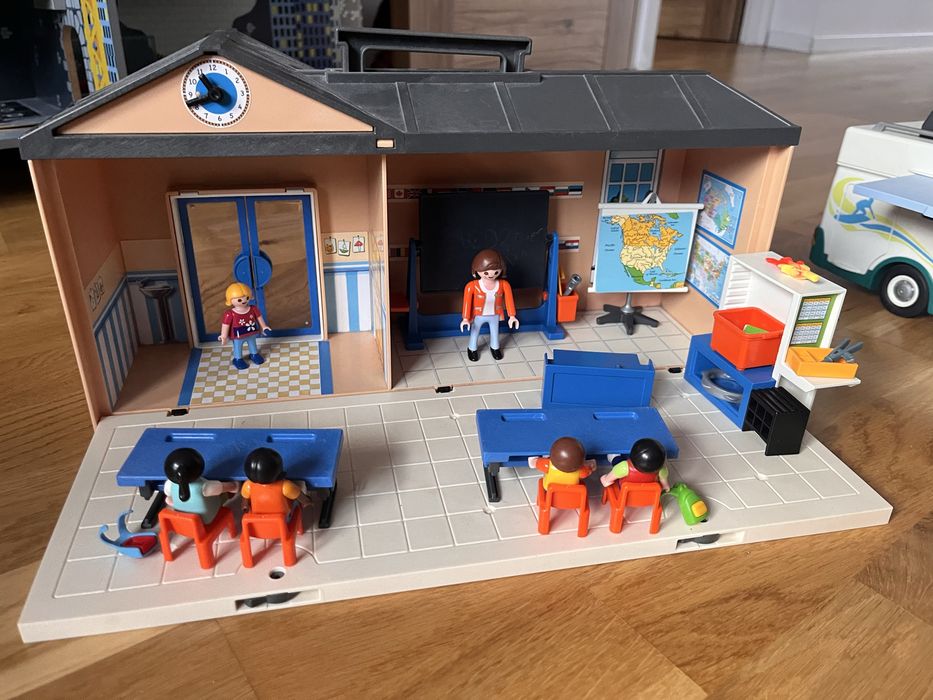 Playmobile szkoła kamper zagroda królików