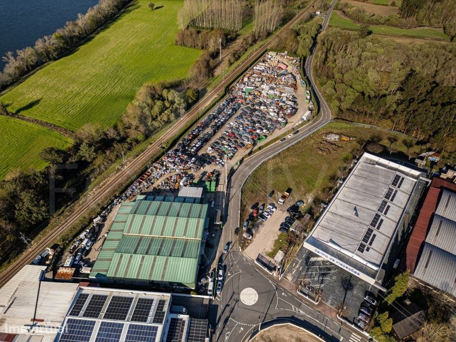 Armazém Industrial De Reciclagem - Vila Nova De Cerveira