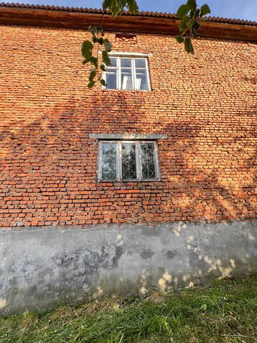 Продається 2-поверховий будинок с. Коросне, біля Перемишлян