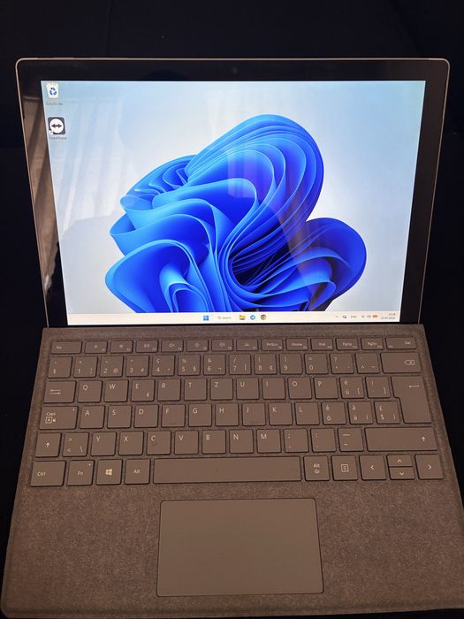 surface pro 5 8 256 - Купити електроніку - Ціни на OLX.ua